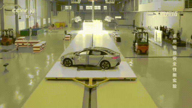 715396089645105152.gif